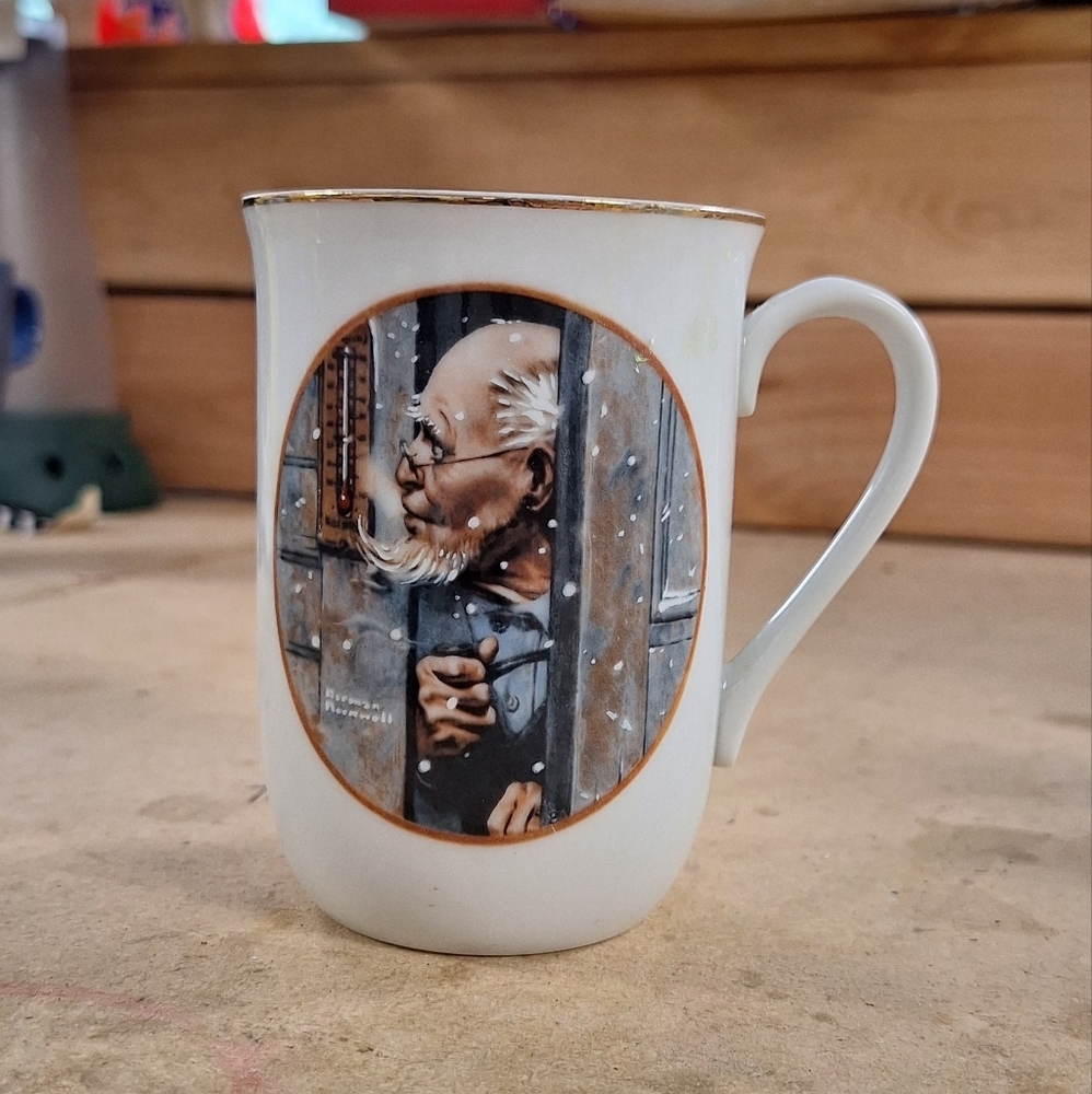 Norman Rockwell Japan Fine Porcelain coffee mug